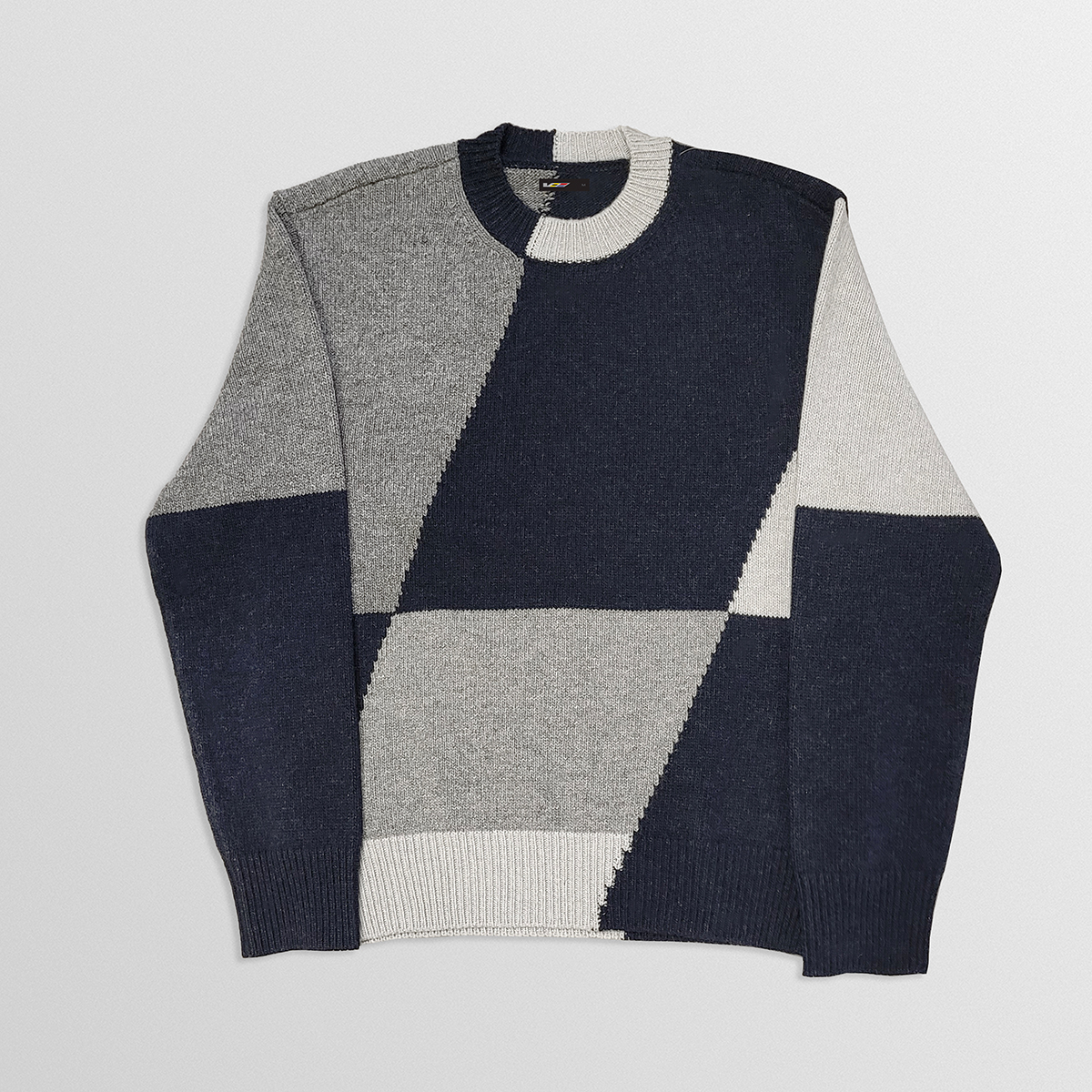 V-Series Monochrome Rhombus Sweater